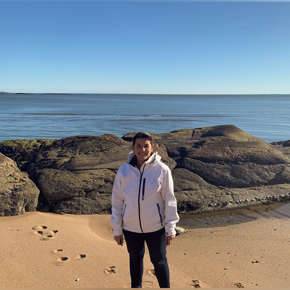 Meet your Posher, Clementina